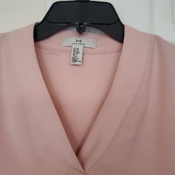 NWT HALSTON V-Neck Extended Shoulder Pink Blouse - XS, NWT. - Picture 3 of 4